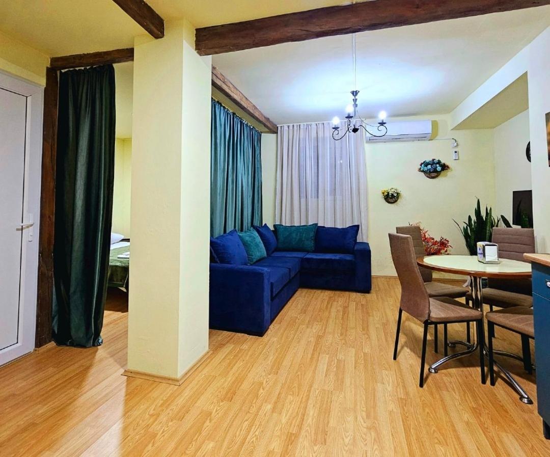 Apartment In The Old District تبليسي المظهر الخارجي الصورة